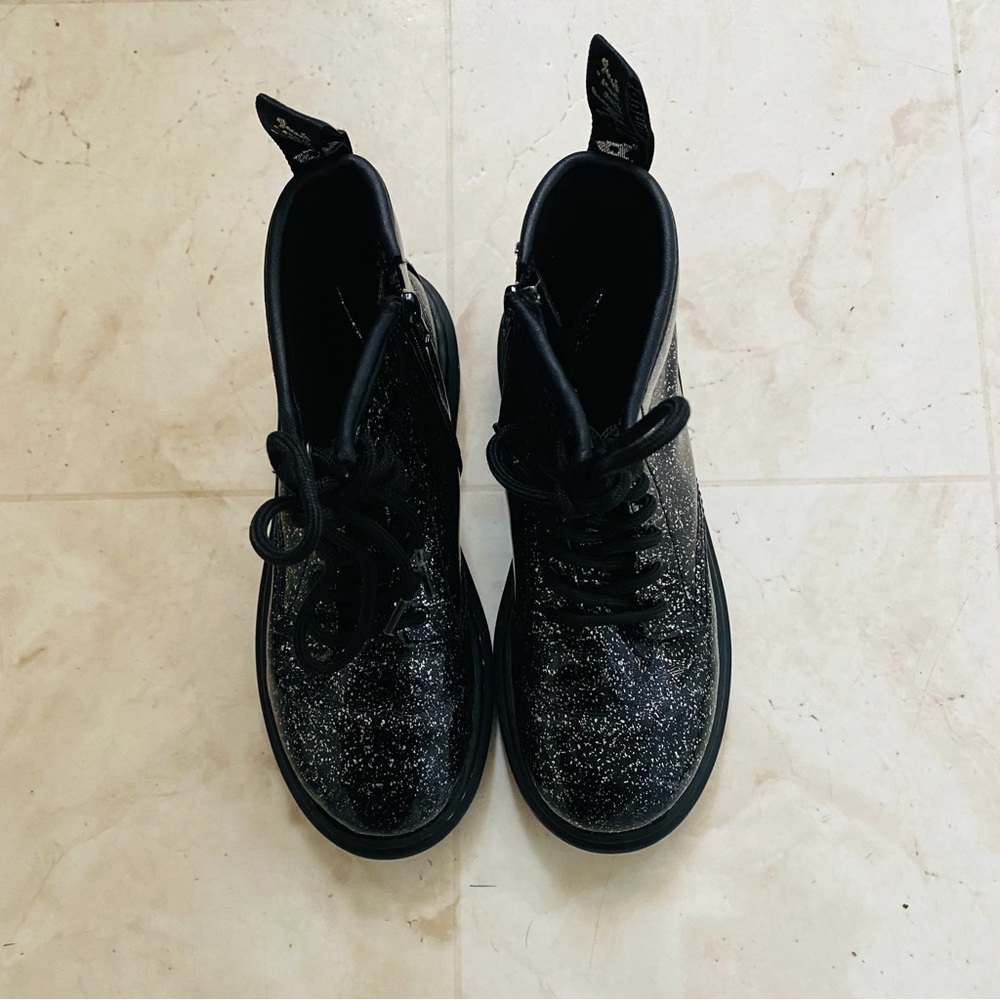 $75 Dr. Martens Junior 1460 Black Cosmic Silver Glitter Lace Up Zipper Boots 2 - Picture 4 of 13
